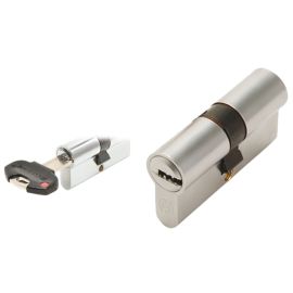 Cilindro Securemme K2 3200CCS 30-40Cilindro K2 a profilo europeo, chiave piatta ottone nichelato reversibile a 10 spine. Spina antitrapano nel corpo cilindro